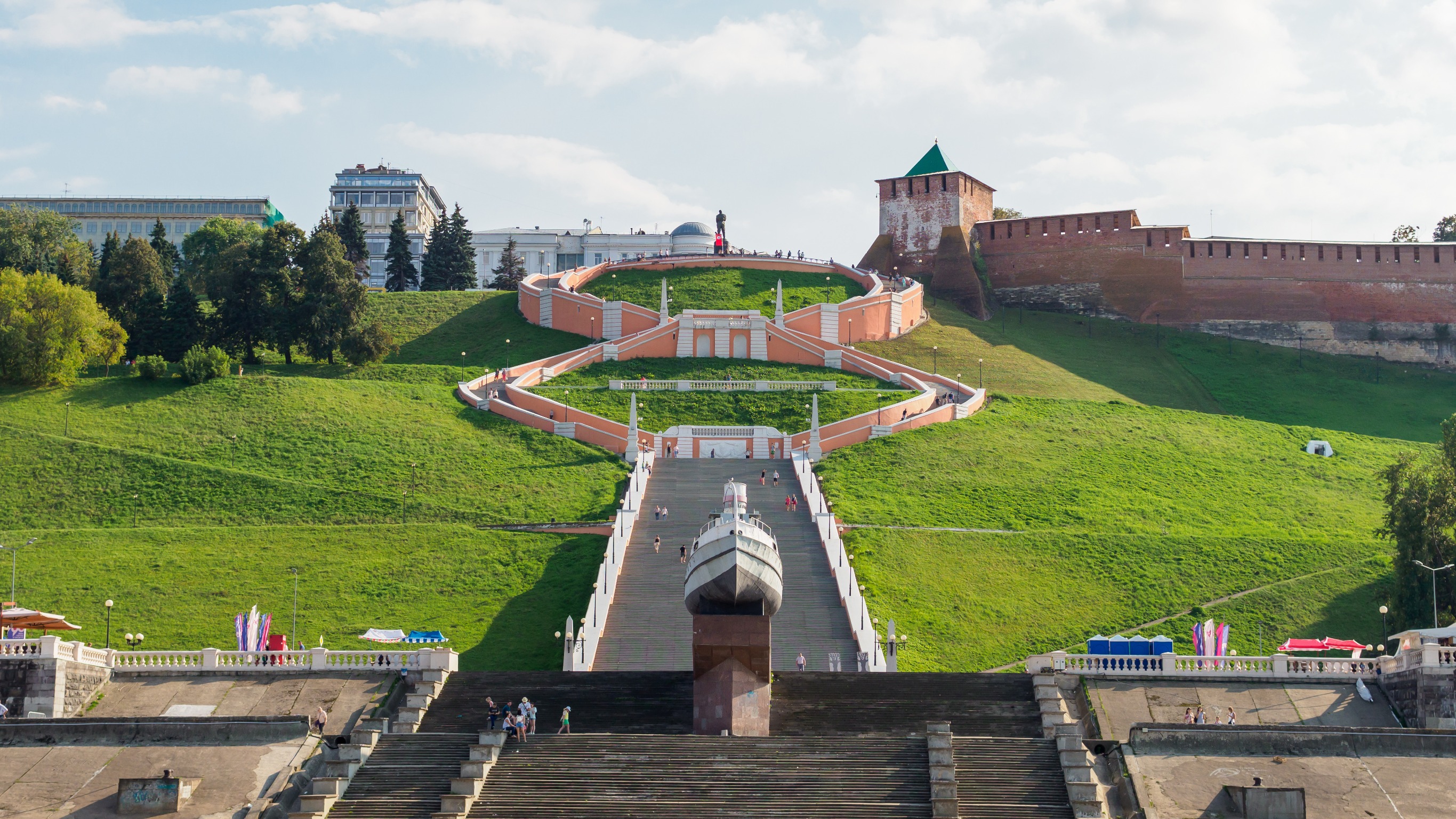 Чкаловская лестница